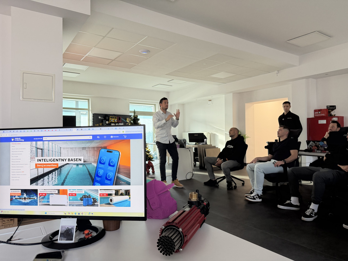 Produktschulung Elecro bei Aquamonkey: Der englische Hersteller schult unser Team